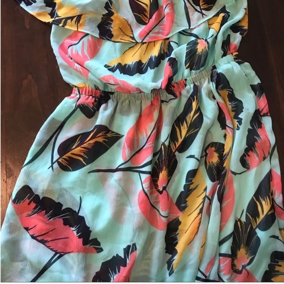 Tropical Off-Shoulder Dress - Picture 2 of 8